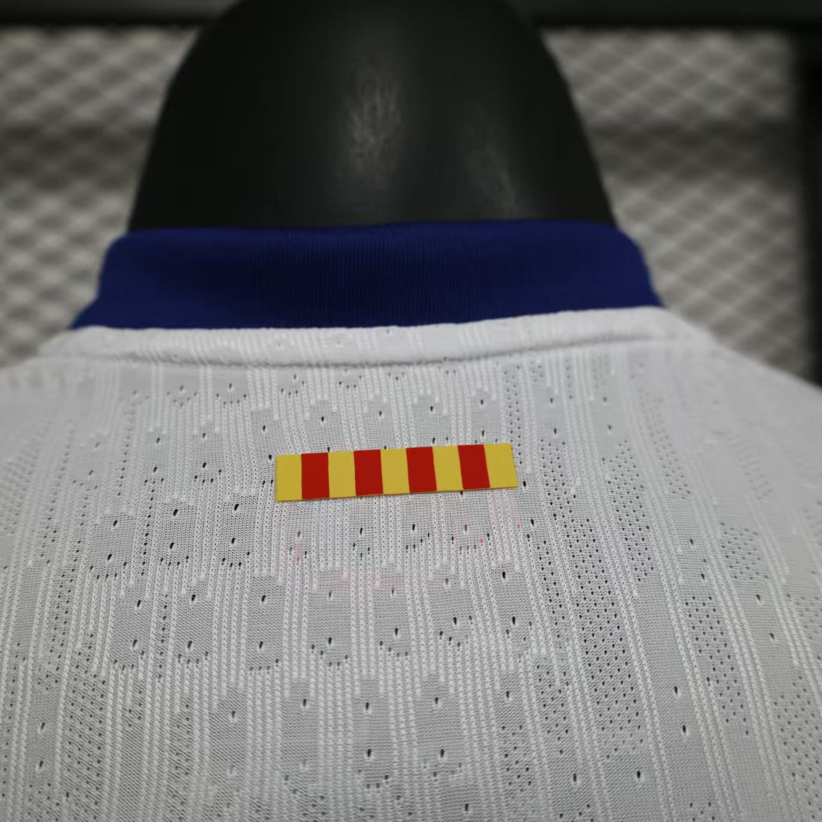 Tenue extérieure du FC Barcelone 2025-2026