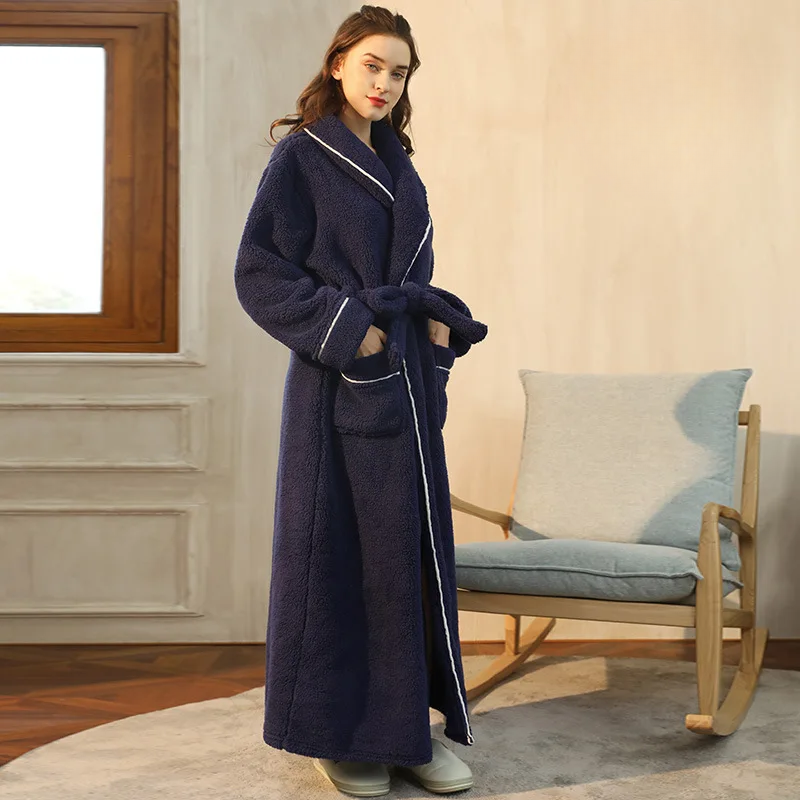 LumaWool Men's Thick Flannel Bathrobe — Fold-Over Collar