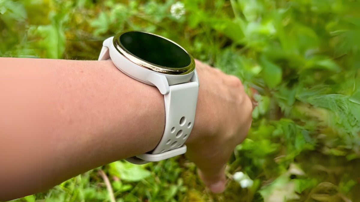 Onyxia FitActive K53 Lightweight and Feminine Smartwatch