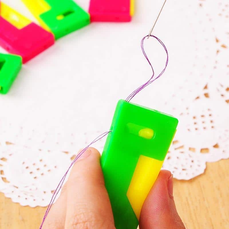 Automatic Sewing Needle Threader (3 Pcs)