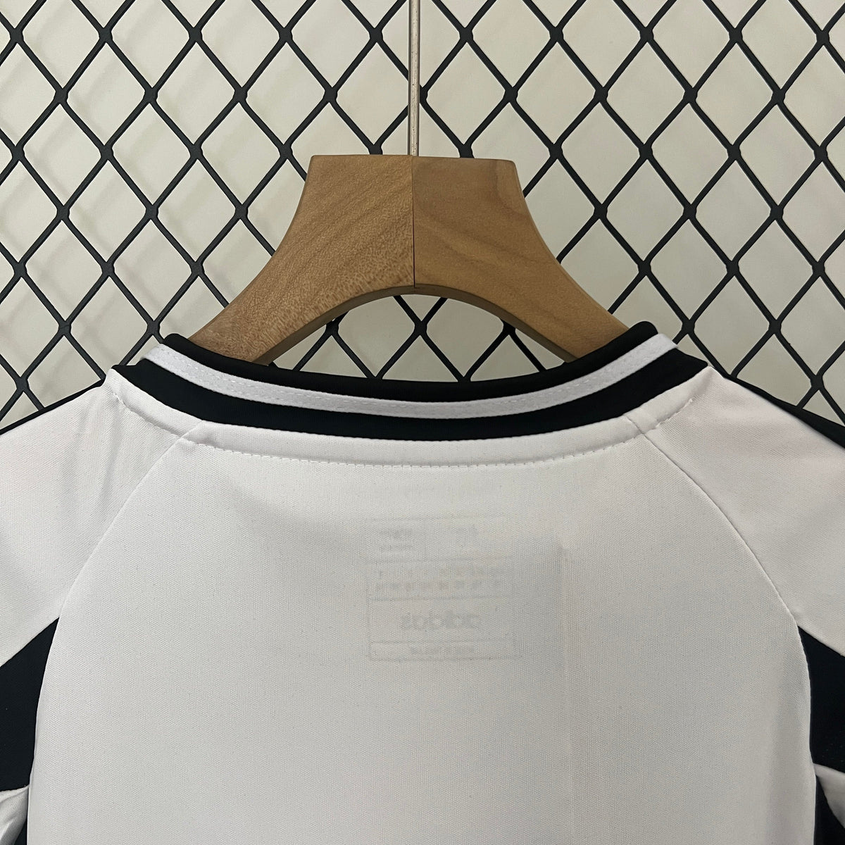 Het Juventus-kidsshirt 24/25