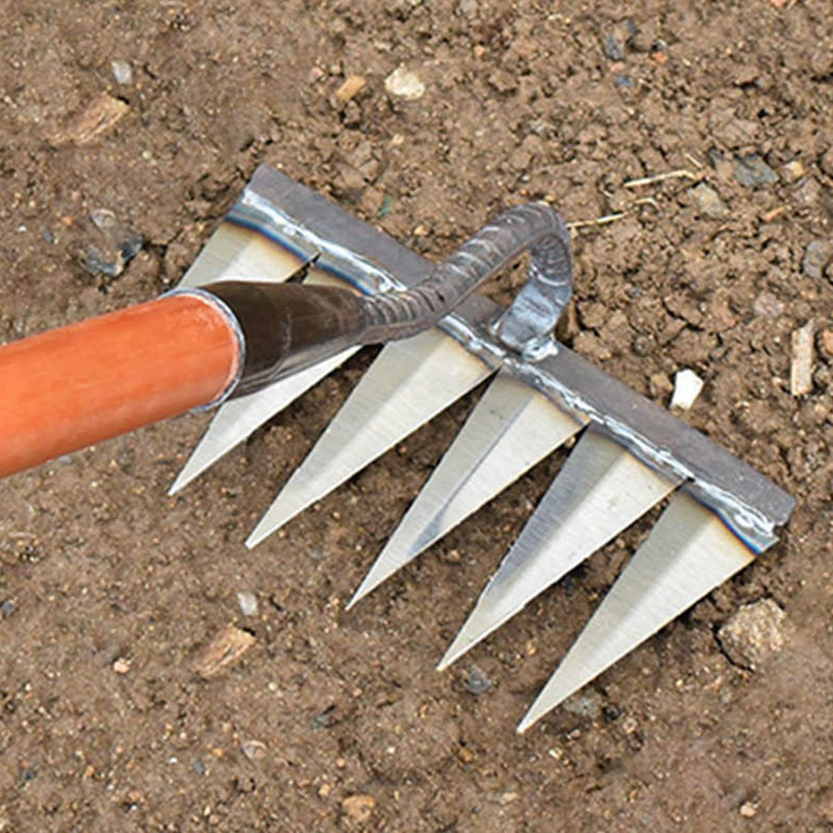 Revolutionary weeding rake