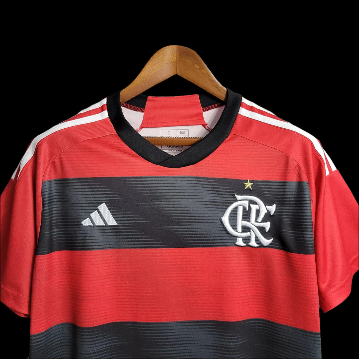 Divisa casalinga del Flamengo 2023/24