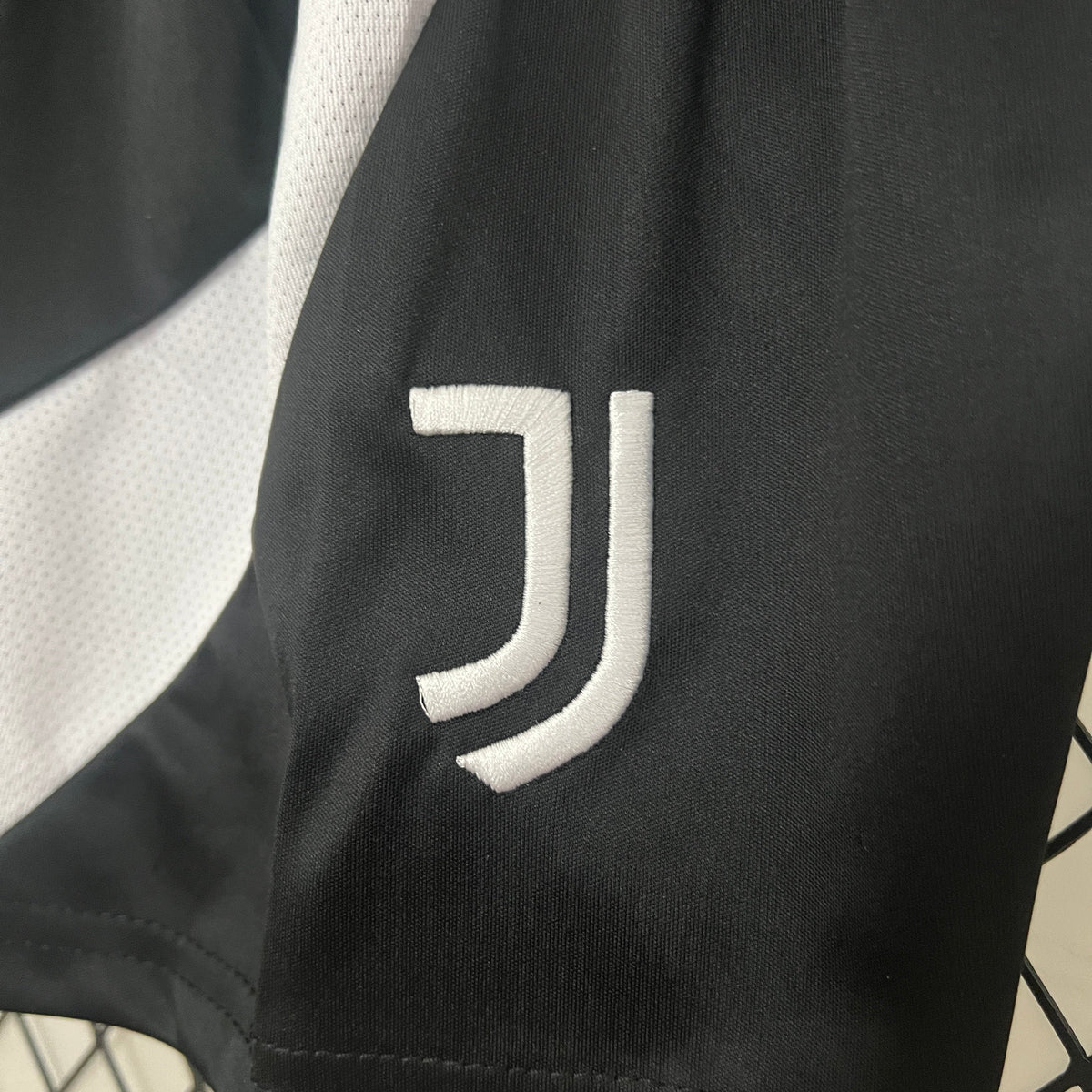 Het Juventus-kidsshirt 24/25