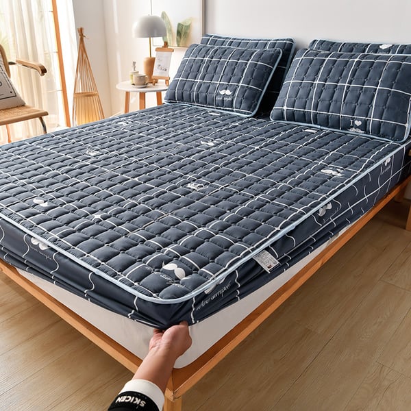 2023 Latest Breathable Silky Mattress Cover
