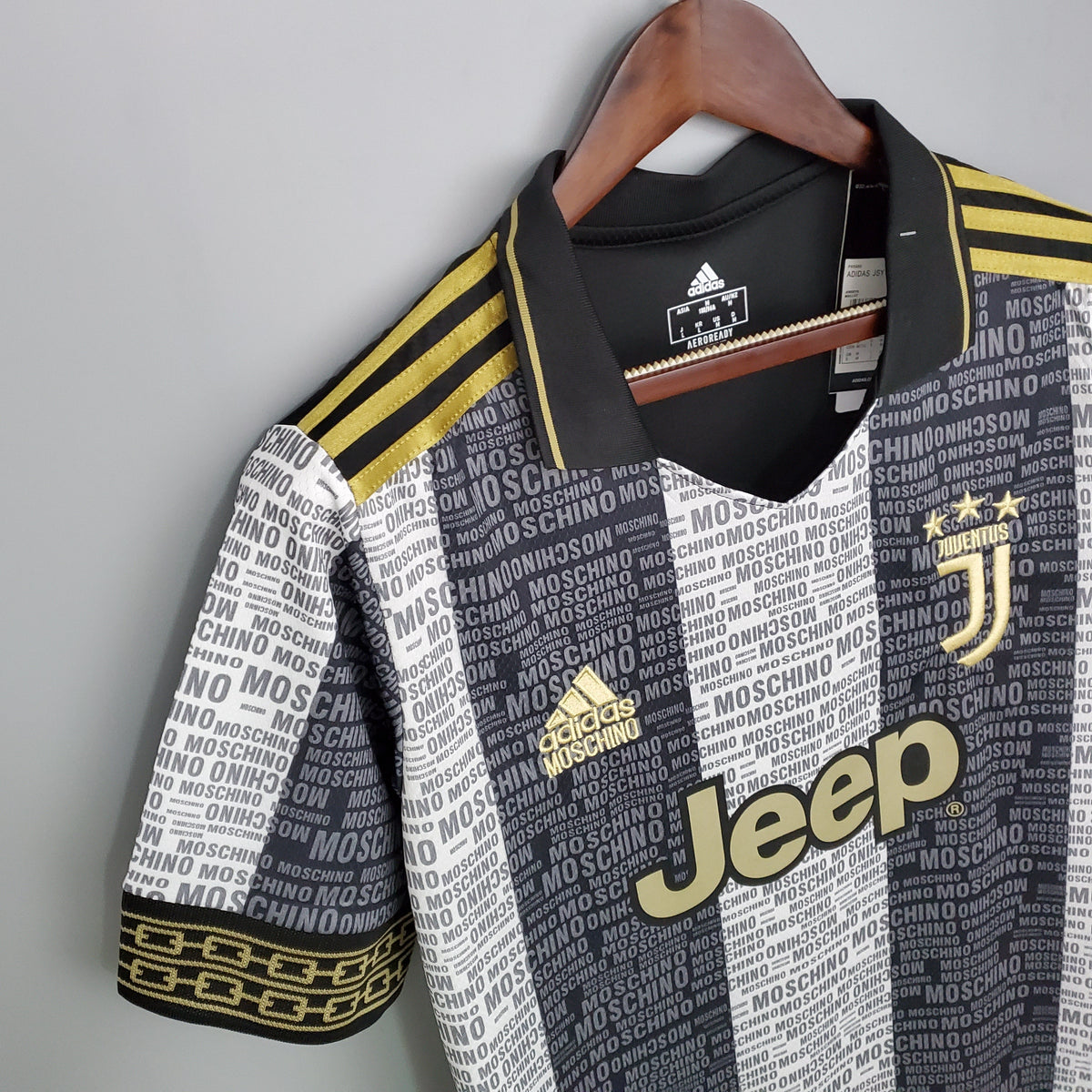 Juventus X Moschino Design speciale