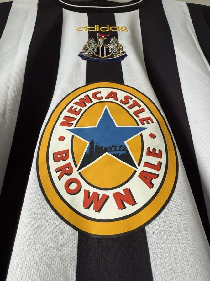 NEWCASTLE UNITED 1997/1999 UITVOETBALSHIRT #9 SHEARER