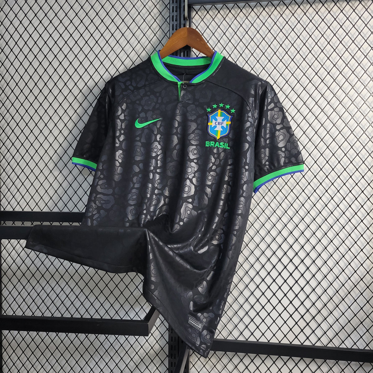 Zwart tenue Brazilië met luipaardprint 2024
