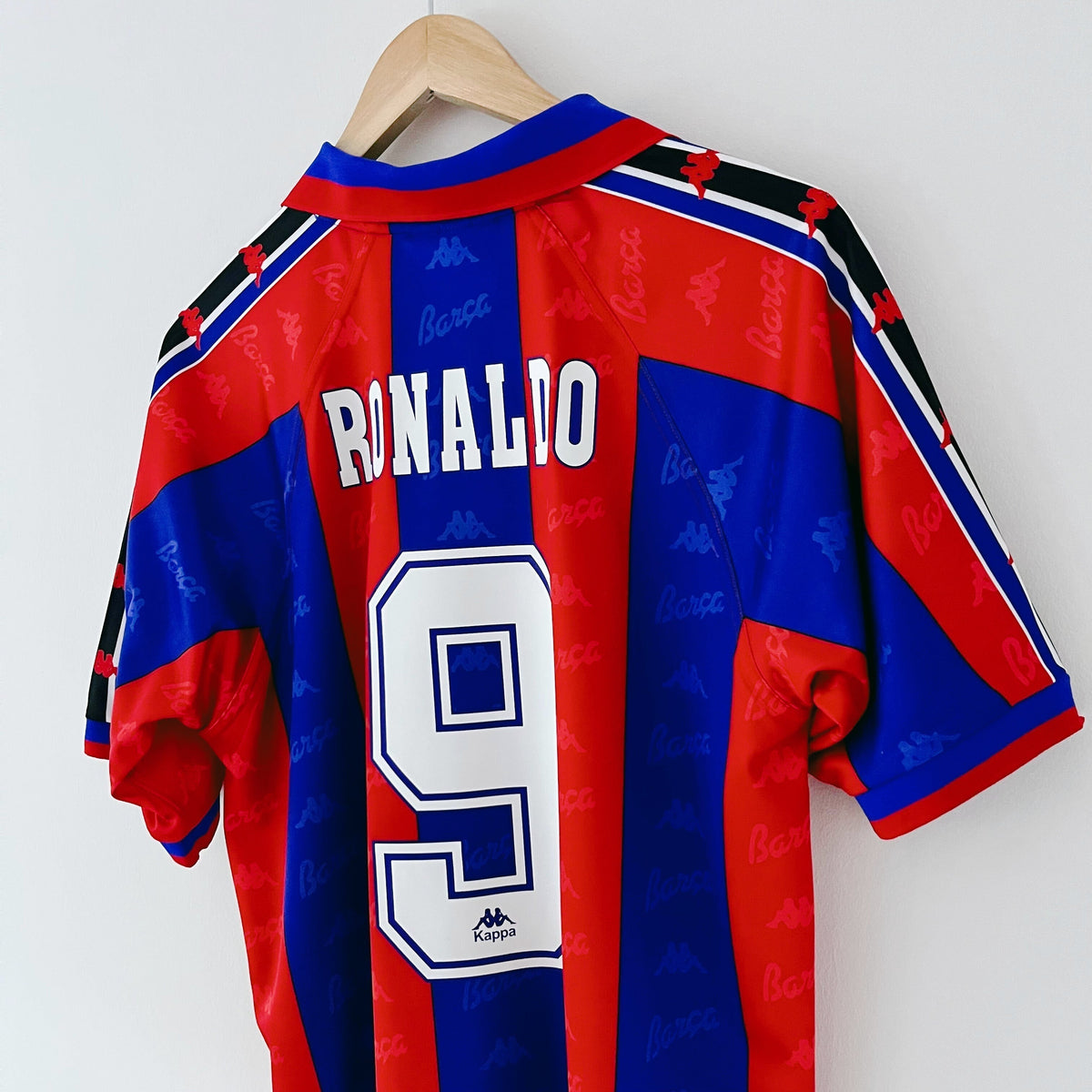 Retro Barcelona Shirt 1995-97 Home
