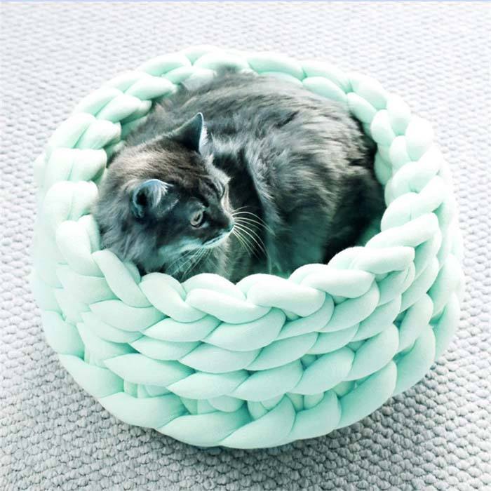 The Chonker Bed – Handwoven Cotton Cat Bed