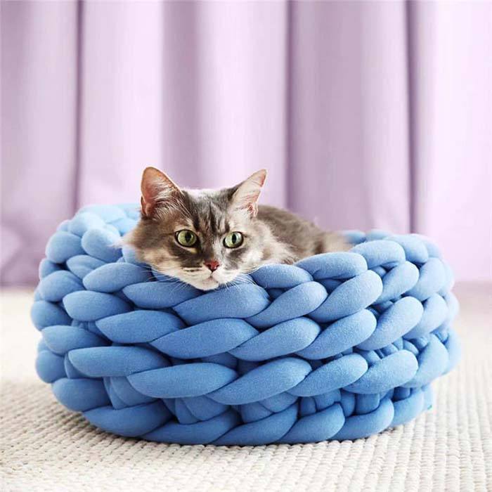The Chonker Bed – Handwoven Cotton Cat Bed