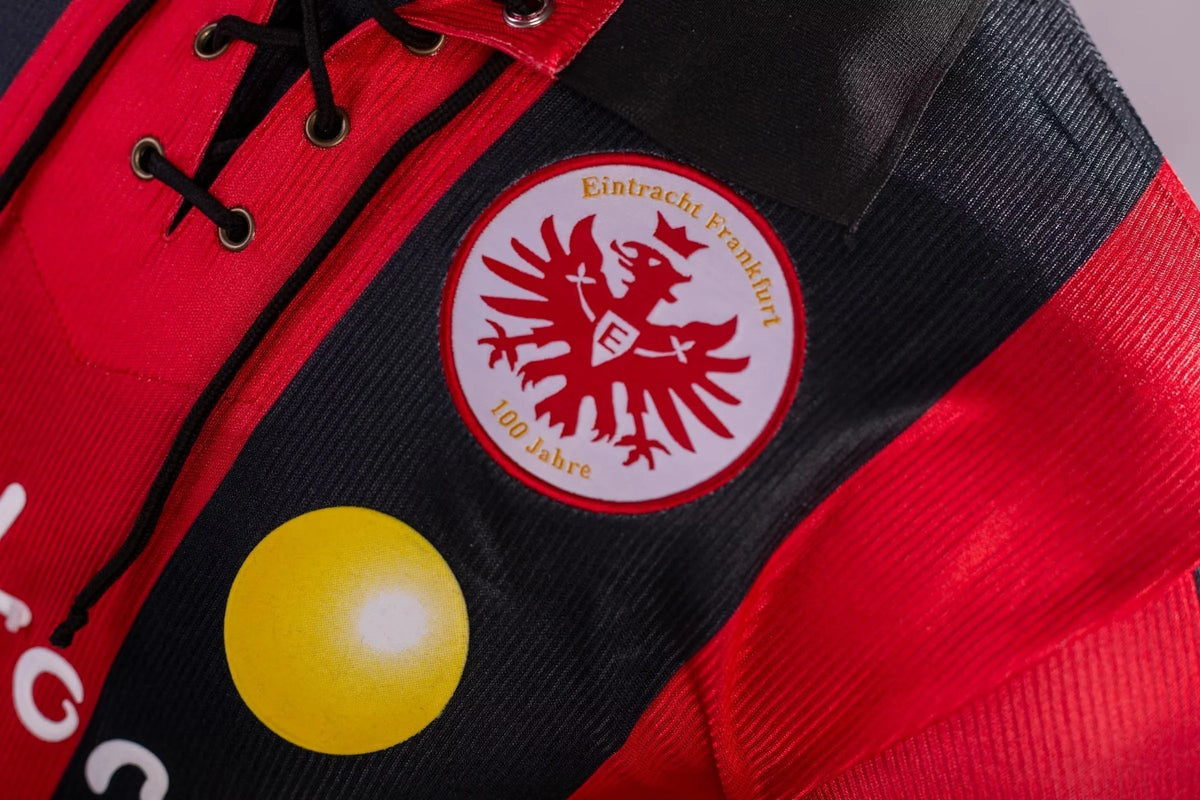 Maglia casalinga celebrativa dell'Eintracht Frankfurt - 1998-2000