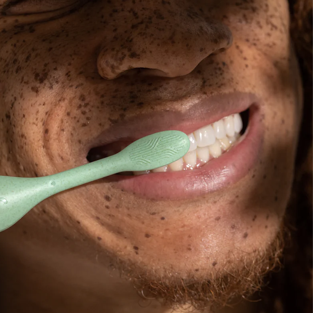 Suri Electric toothbrush