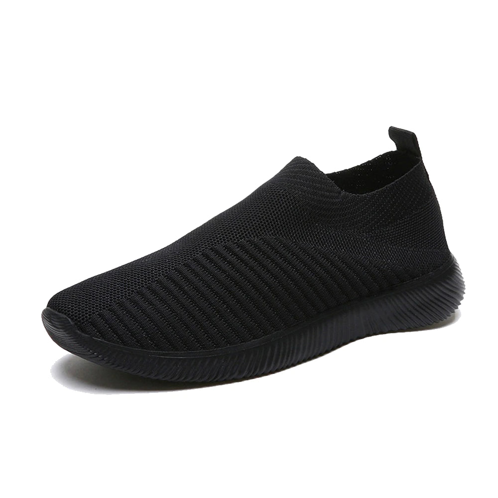 The new trainers worn by celebrities are already revolutionising the market, with anti-impact technology and maximum foot support without laces!