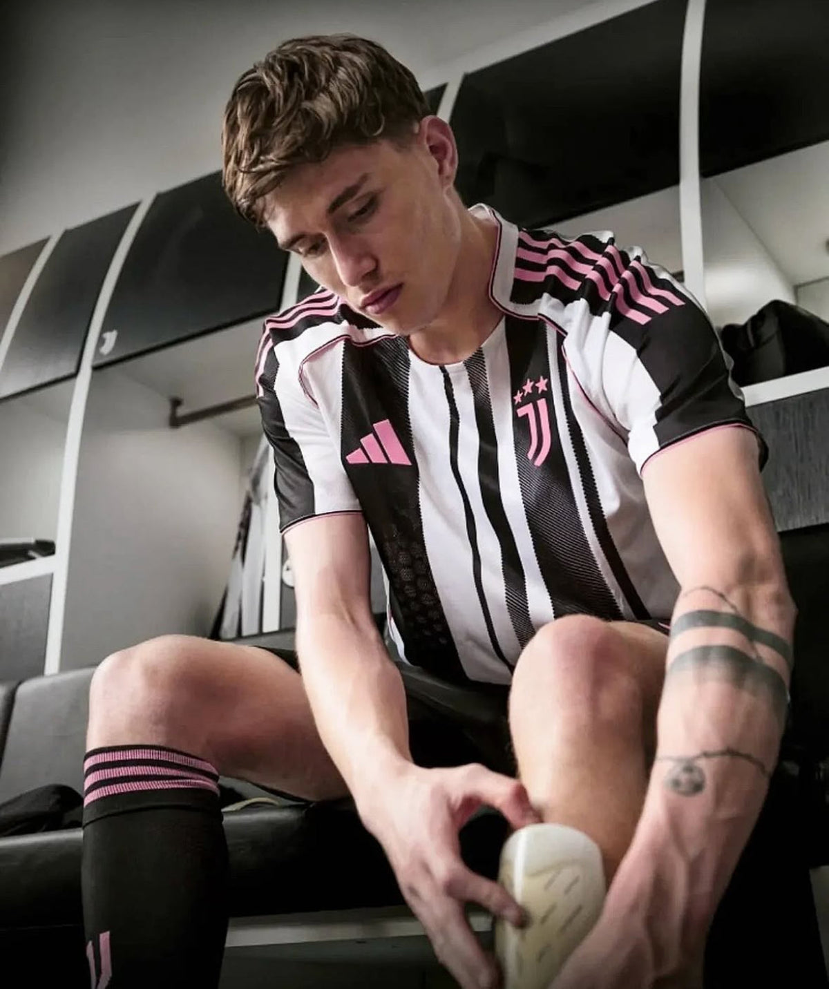Juventus 25/26 home kit