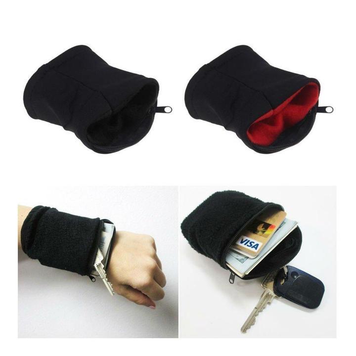Practical handle pocket