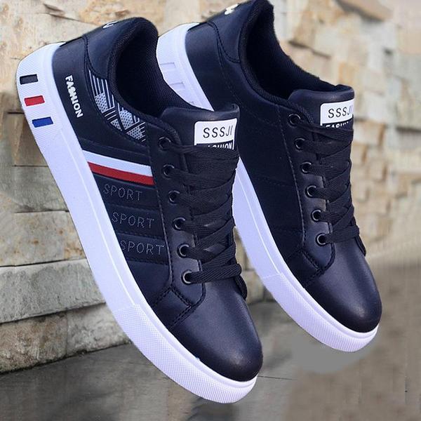 Men’s tennis sneakers