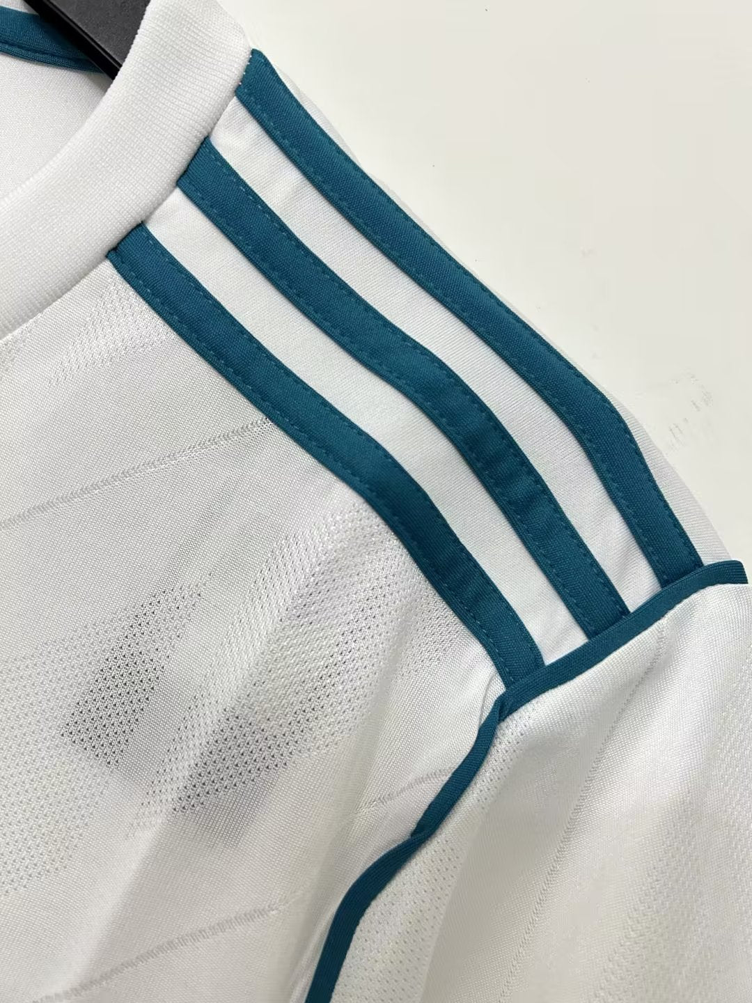 Maillot domicile à manches longues du Real Madrid - 2017-18