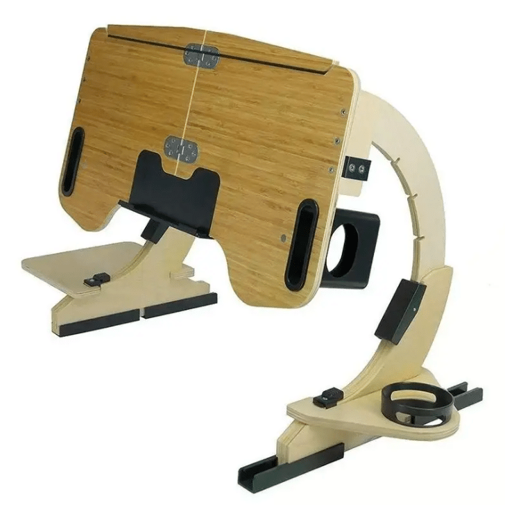 Adjustable laptop table