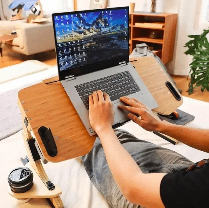 Adjustable laptop table