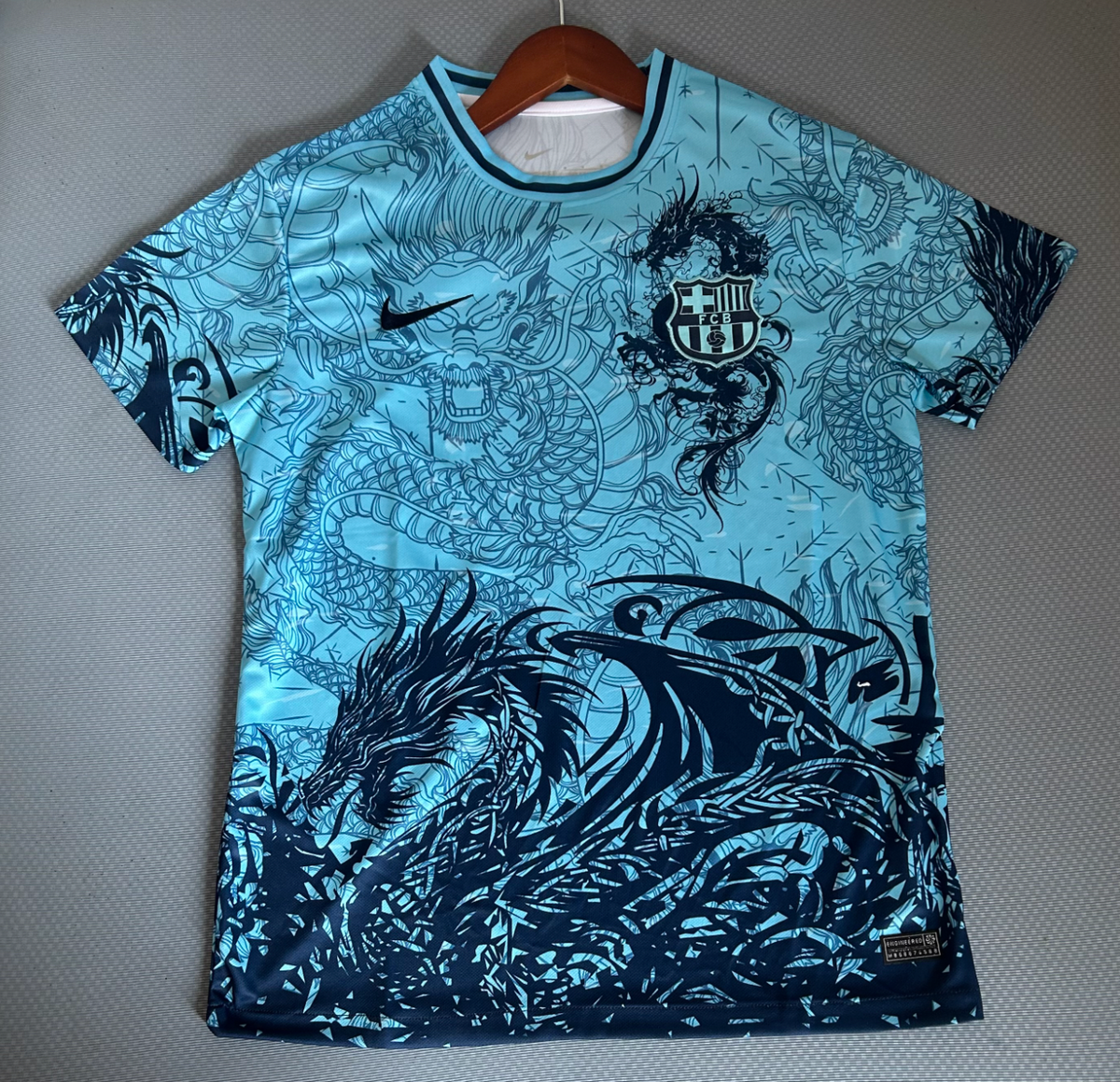 Édition spéciale Dragon bleu du FC Barcelone 2025/2026