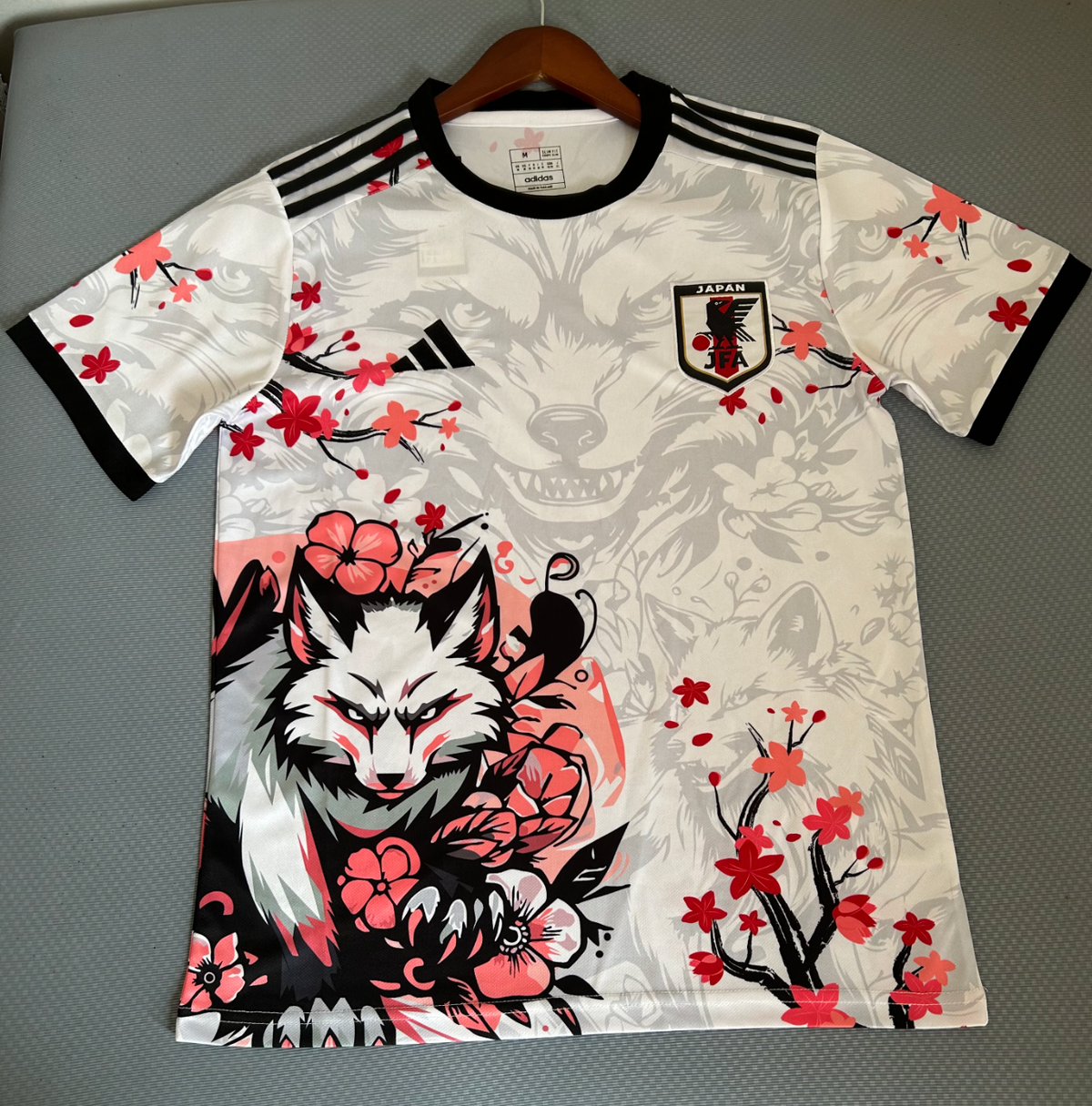 Japan roze vos 2025 speciaal editievoetbalshirt