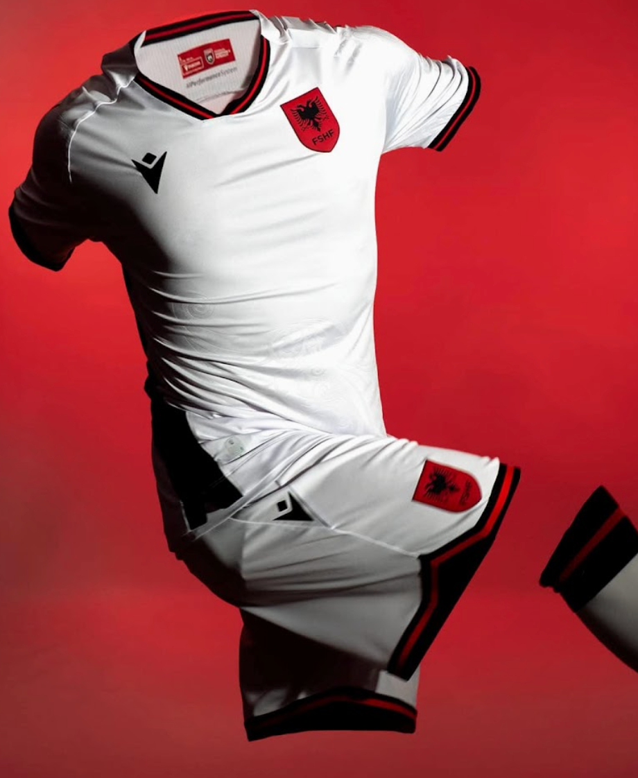 Derde tenue van Albanië 2025/2026 (wit)