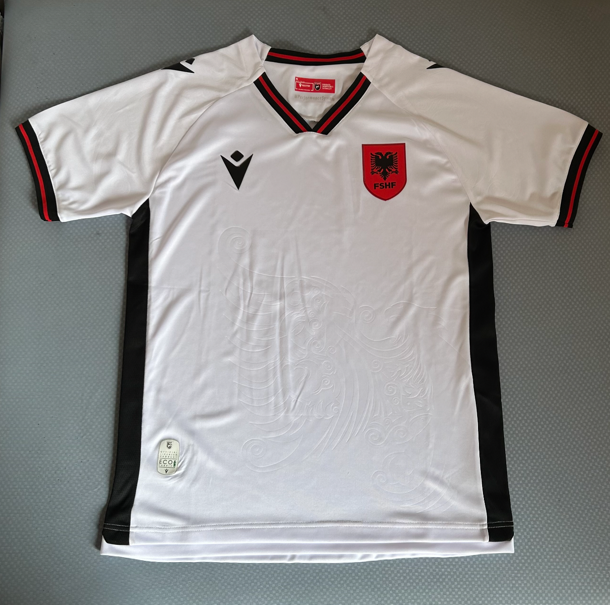 Derde tenue van Albanië 2025/2026 (wit)