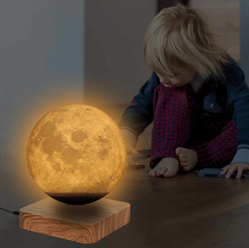Luminous lunar lamp in magnetic levitation