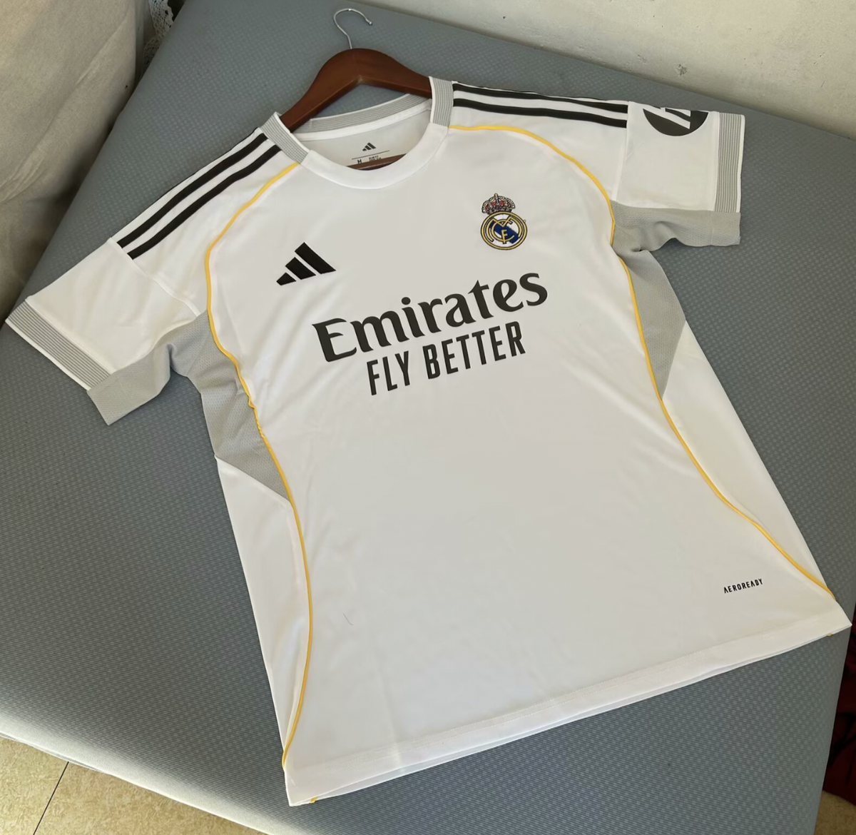 Maillot domicile du Real Madrid 2025-2026