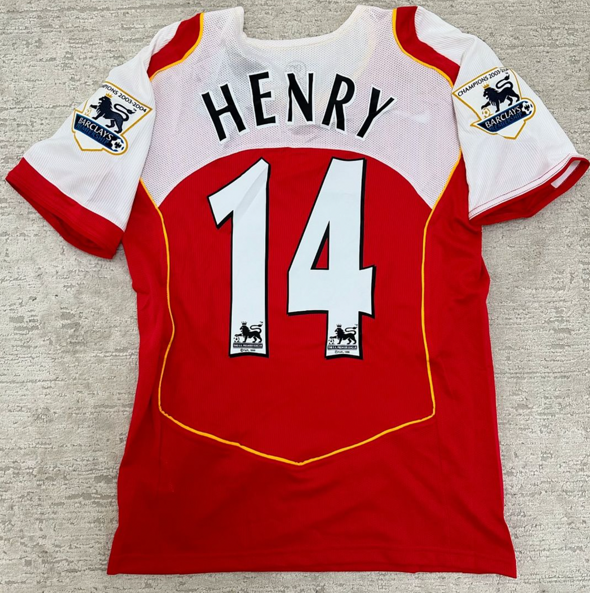 2004/2005 Arsenal Home Retro Kit