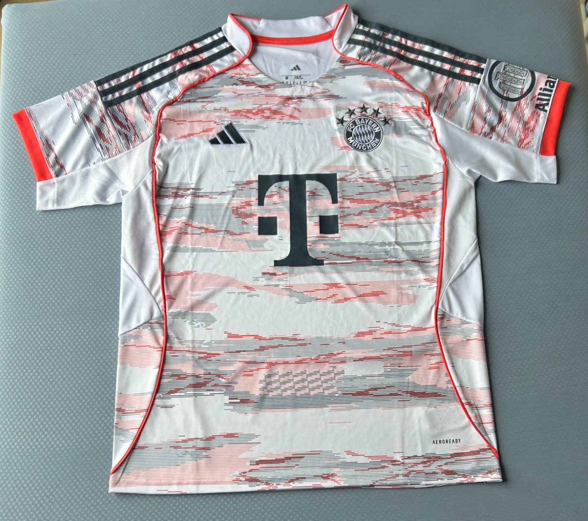Bayern Munich 2025/2026 Away Kit