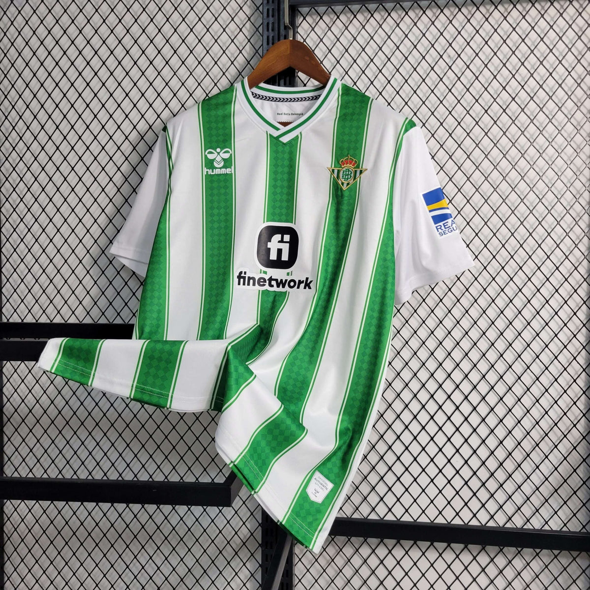 Kit home del Real Betis 23/24 - Versione tifoso