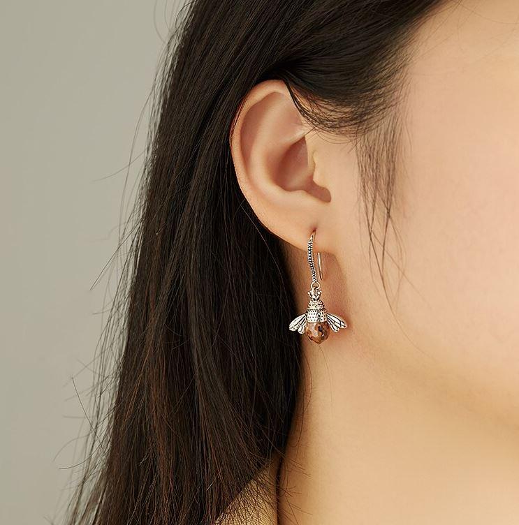 “Queen bee” earrings