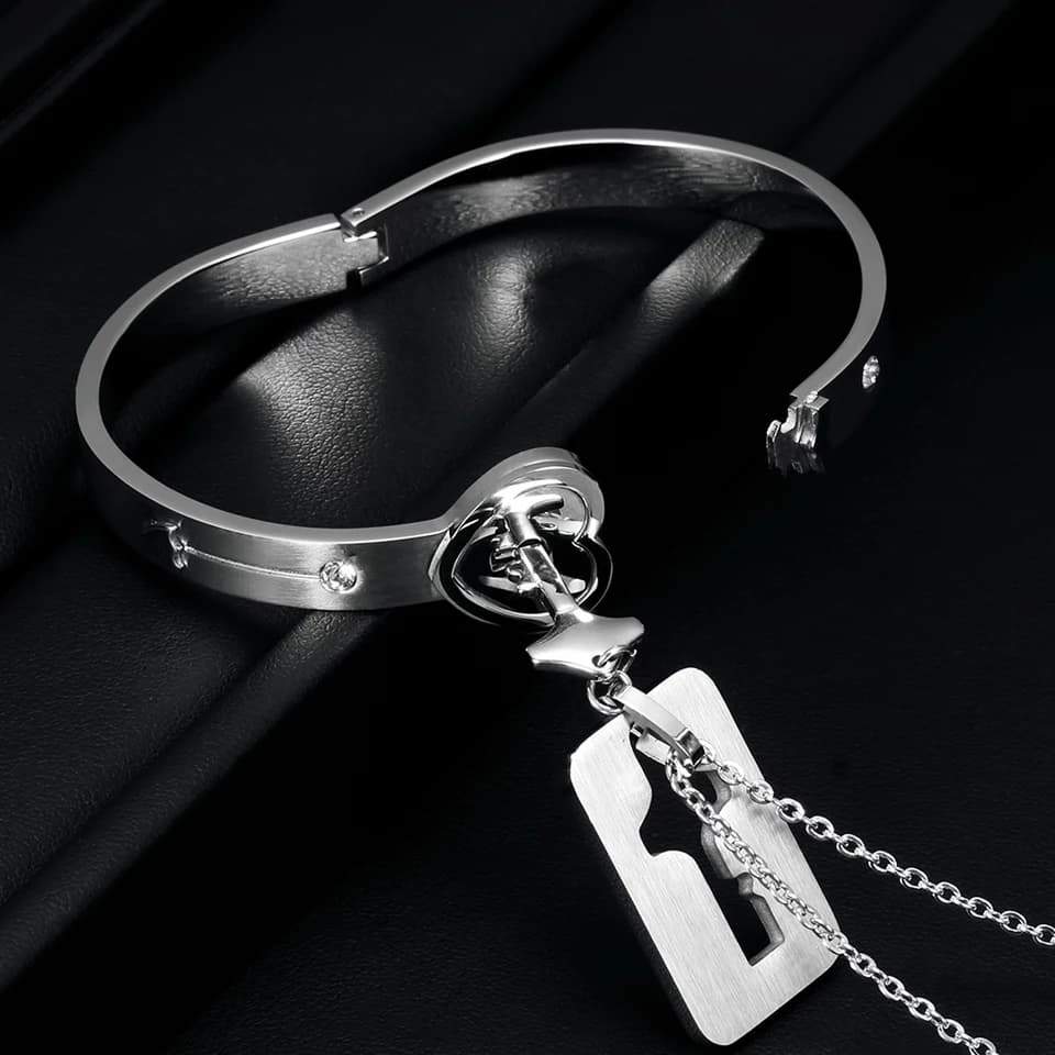 Heart lock bracelet with key necklace
