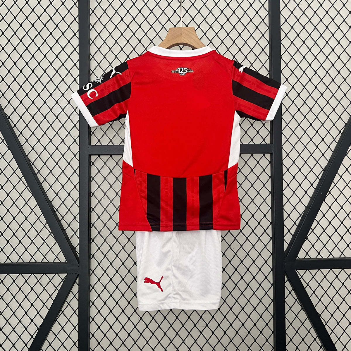 Tenue de football domicile de l’AC Milan pour enfants 2024/25