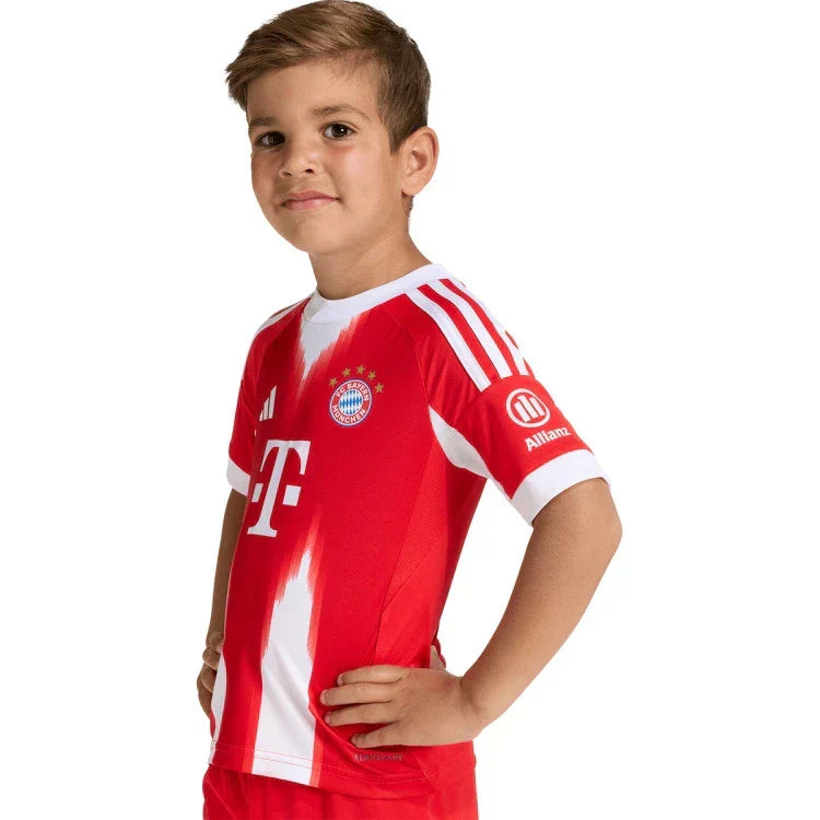 Bayern Munich Home kit kids 2025/26