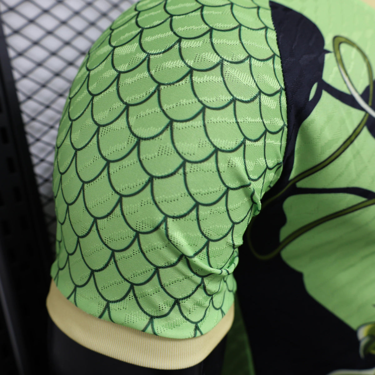 Japan "Groene Drakenbal" speciaal tenue