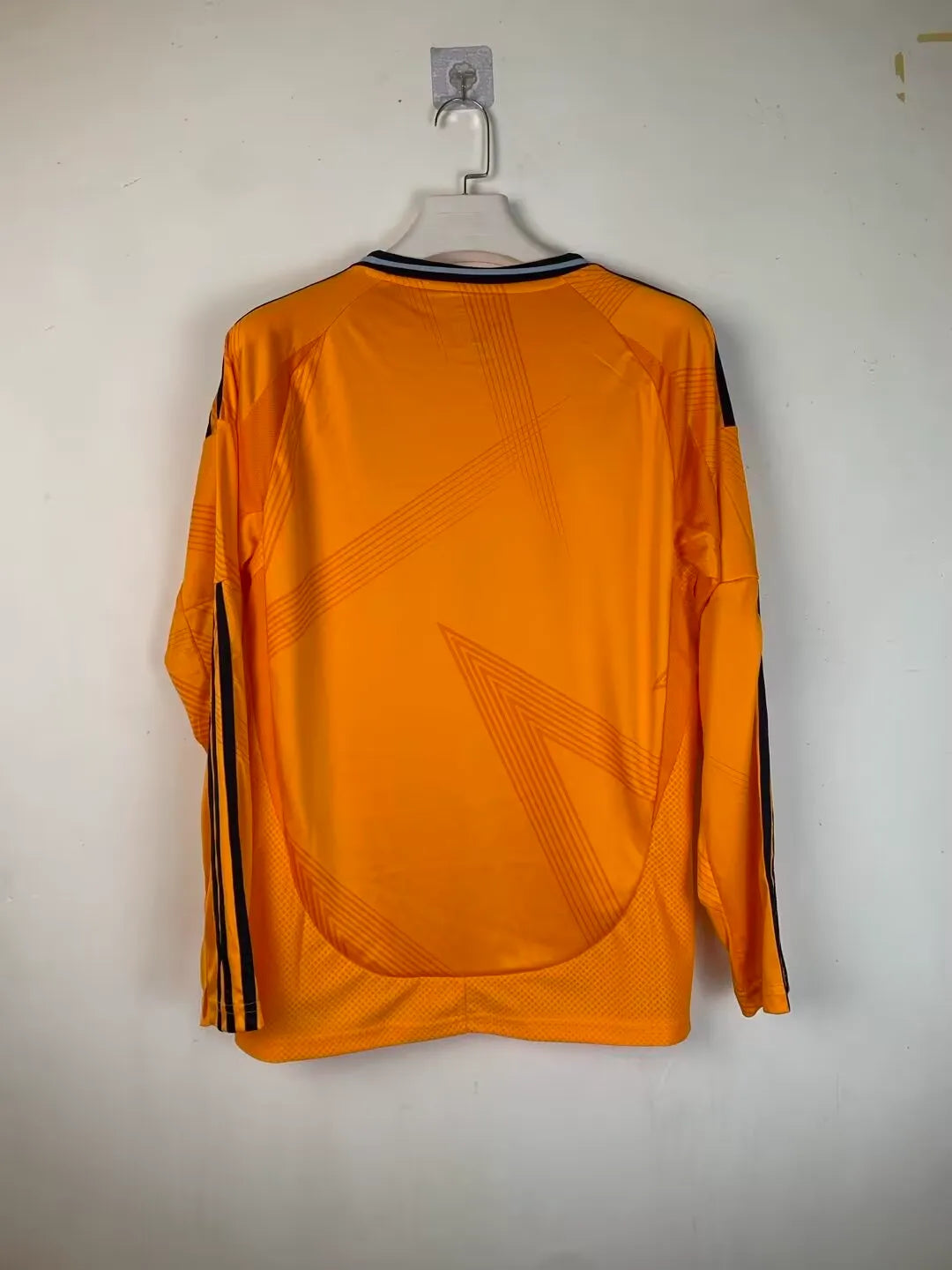 Maillot extérieur du Real Madrid 2024/25 à manches longues