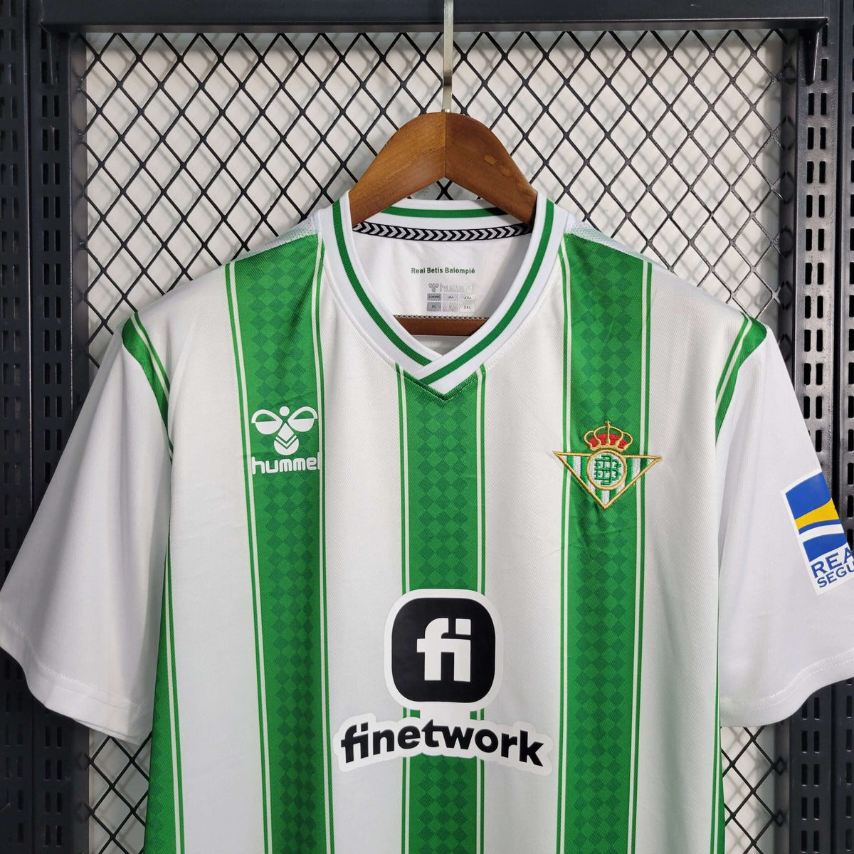 Kit home del Real Betis 23/24 - Versione tifoso