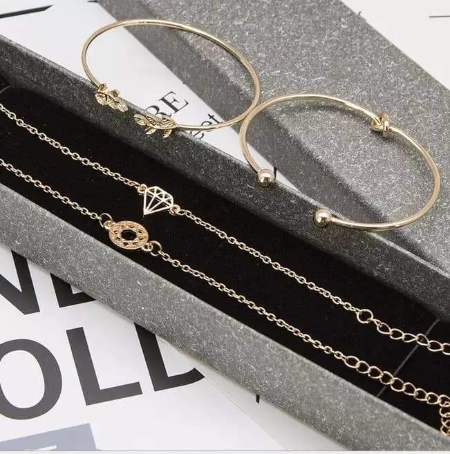 Set of trendy bracelets (set of 4)