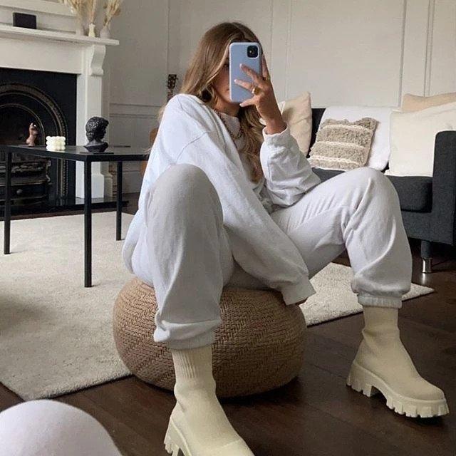 Thick soled shoes