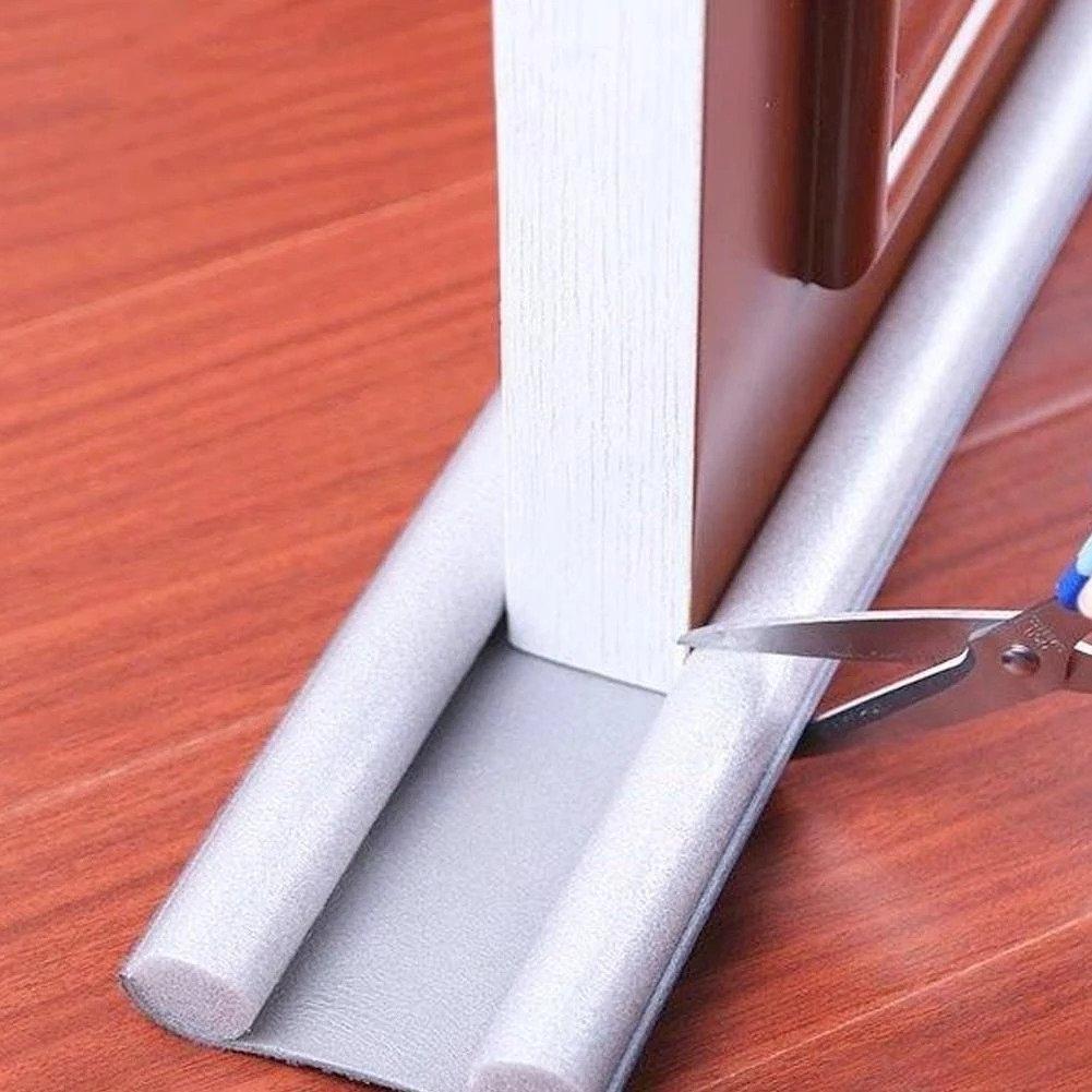 Sealing door strip