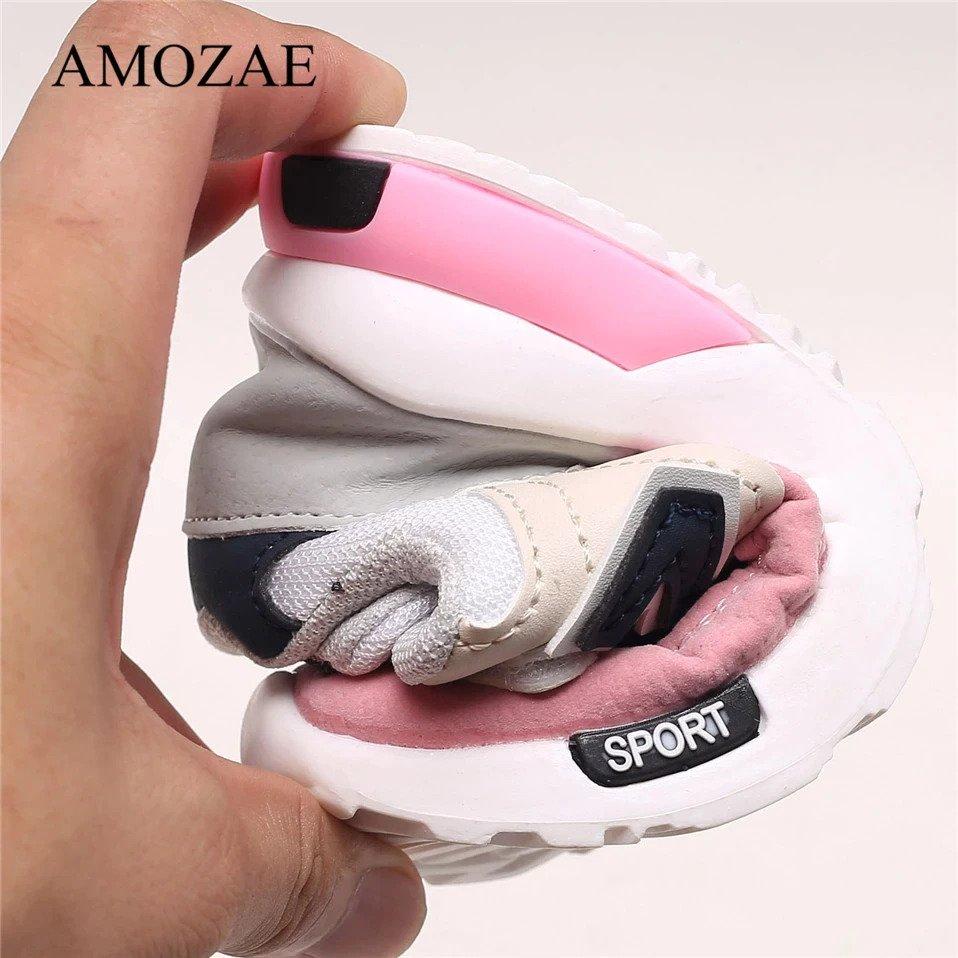 Non-slip baby sneakers