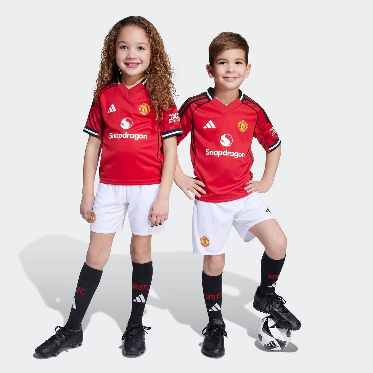 Manchester United-thuisvoetbaltenue voor kinderen 2025-26