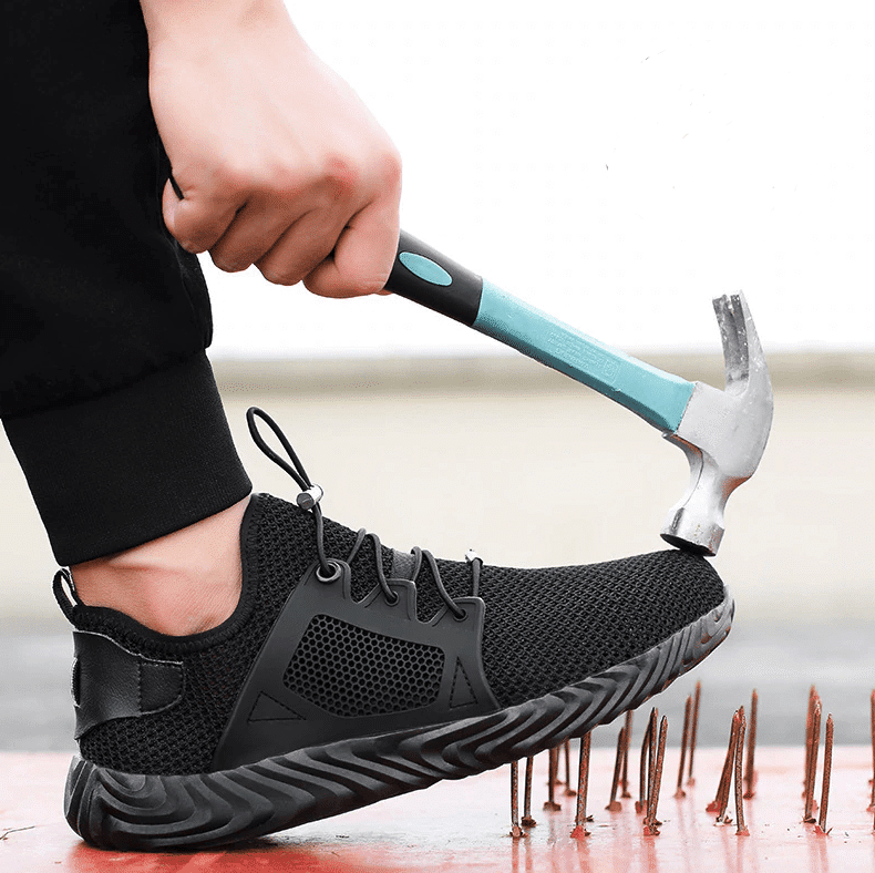 Lightweight safety shoes with soft soles