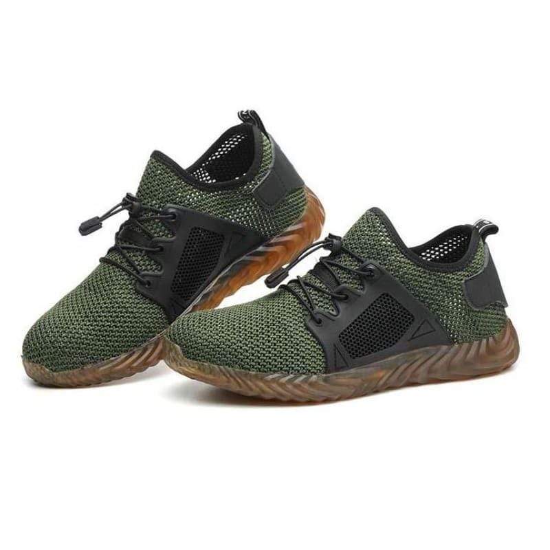 Lightweight safety shoes with soft soles