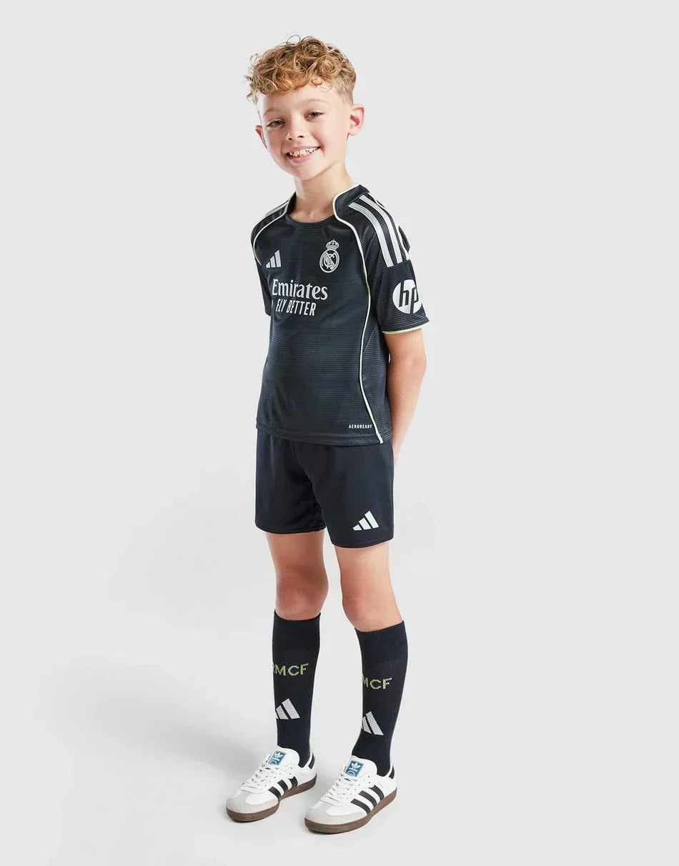 Tenue de football extérieure enfant du Real Madrid 2025-26