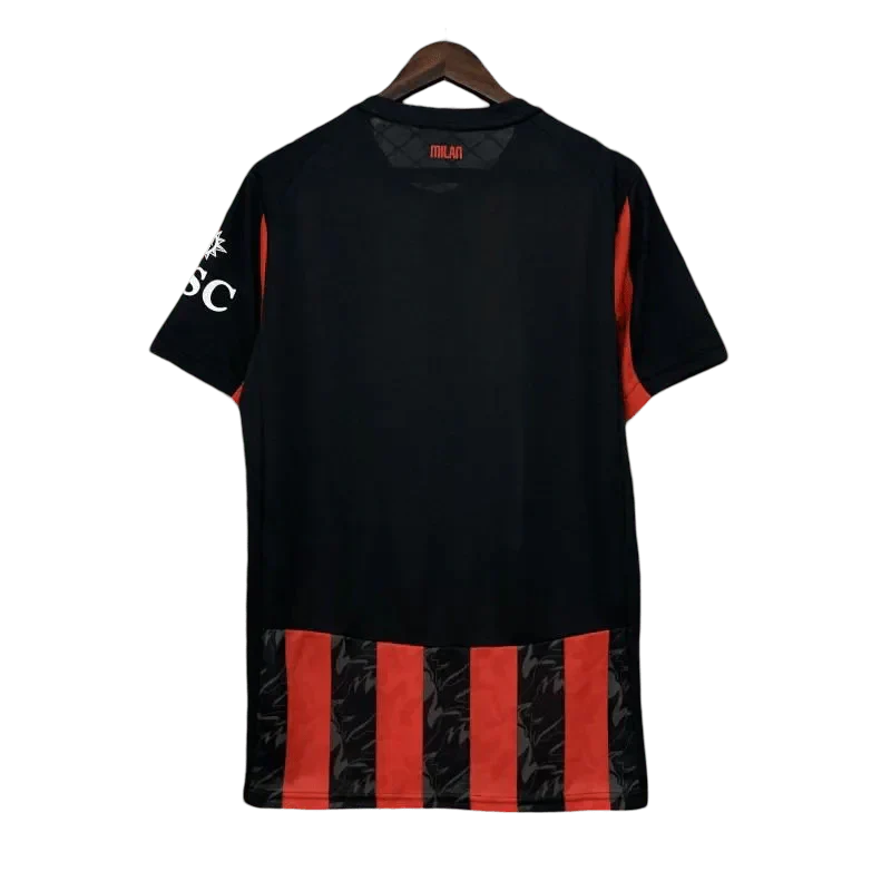 Divisa casalinga dell'AC Milan - versione tifosi 2025/2026