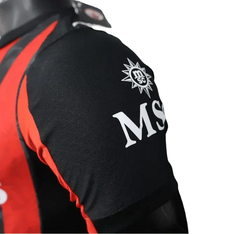 Kit casalingo del Milan AC - versione giocatore 2025/2026